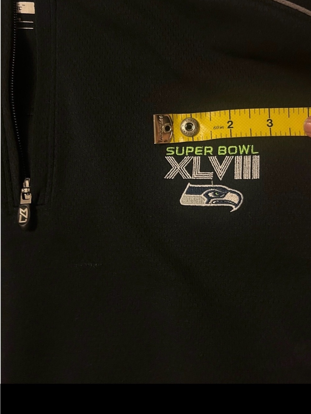Seahawks women’s vest, men’s pullover, beanie & 2 Sbux ornaments - Picture 11 of 16